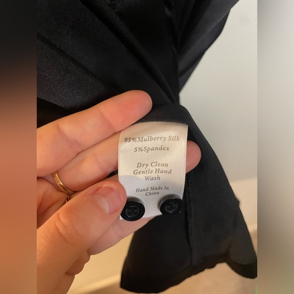 New JOHANSEN|| Mulberry Silk Mini dress in black O/S - Picture 5 of 9